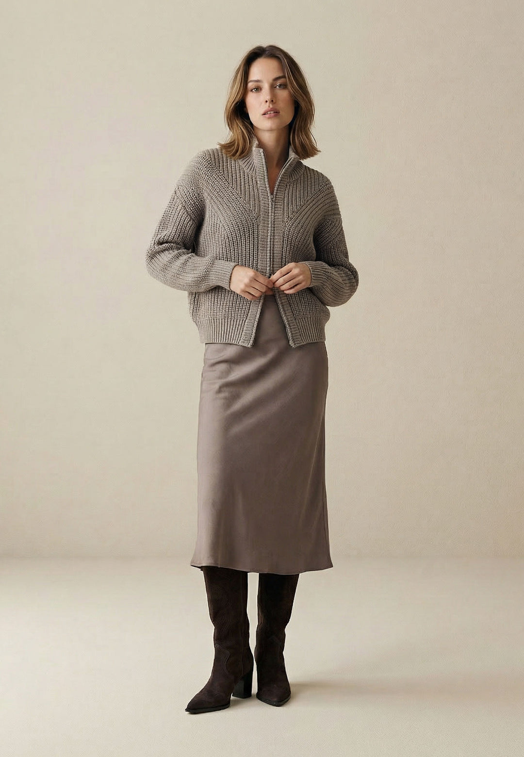 #color_smoky-beige