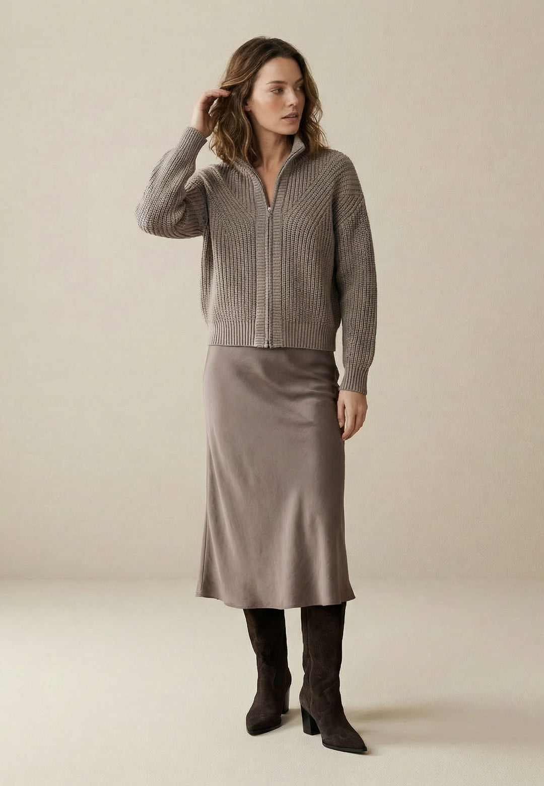 #color_smoky-beige